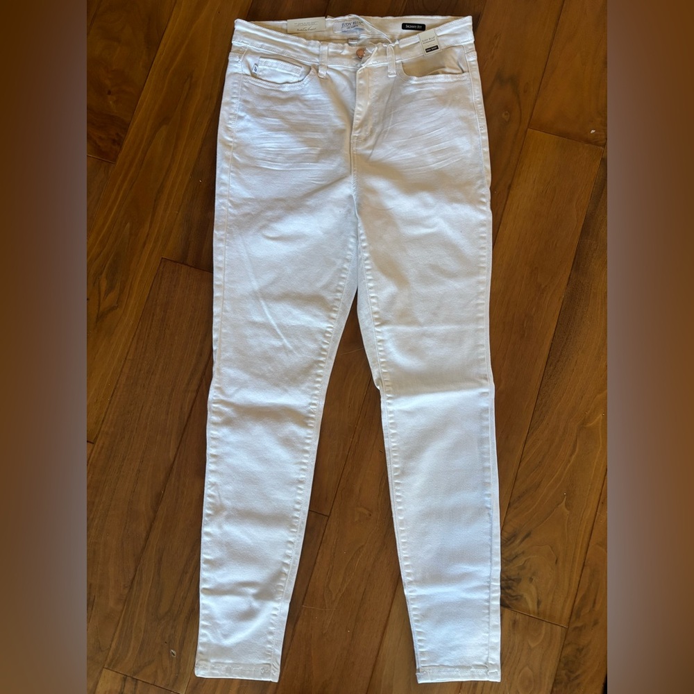Judy Blue Bright White Skinny Fit Jeans